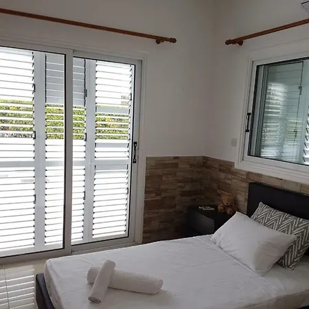 Prestige 3 With Sea View In Villa