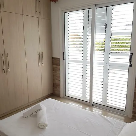 Prestige 3 With Sea View In * Perivólia